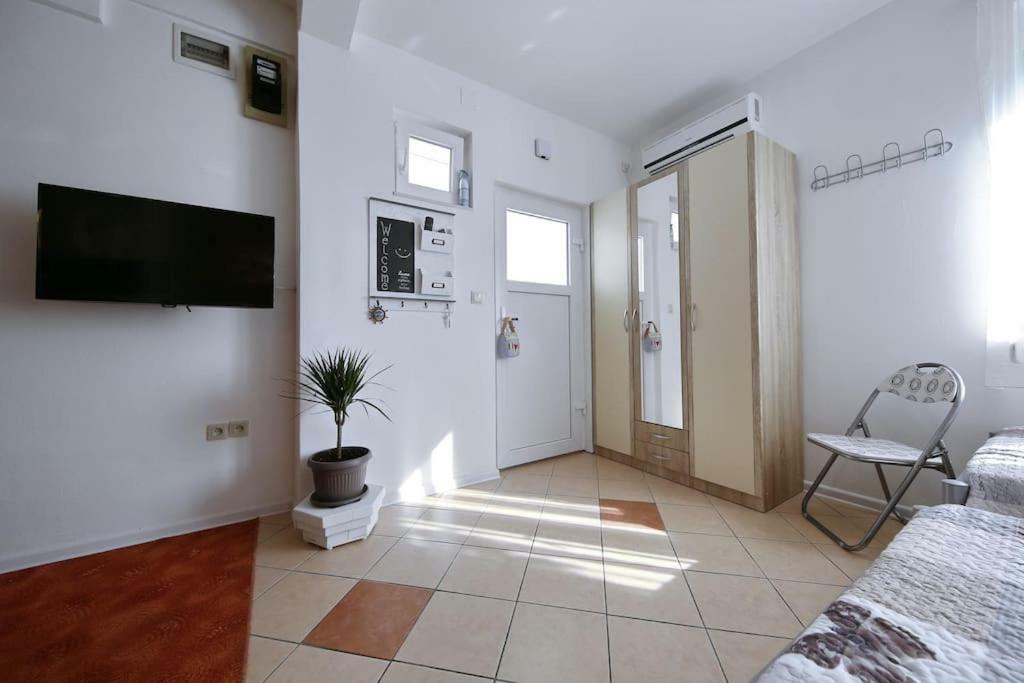 זאדאר Studio Apartment Visnjik מראה חיצוני תמונה